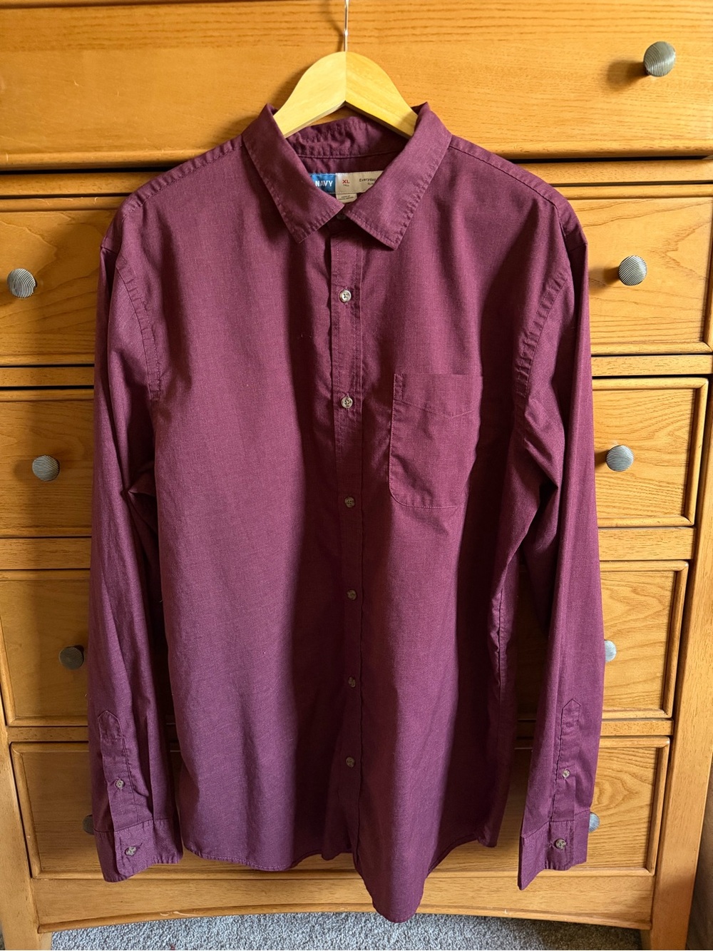 Old Navy Everyday Shirt Mens XL Tall Slim Fit Burgundy Maroon Button Down Office